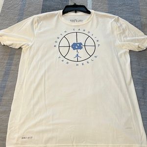 Mens UNC Dri-Fit T-shirt.